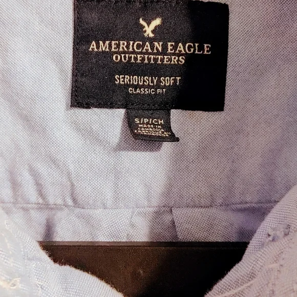 (4/$20) American Eagle Men's Blue Classic Fit Button Down Shirt, Size S - Picture 4 of 5
